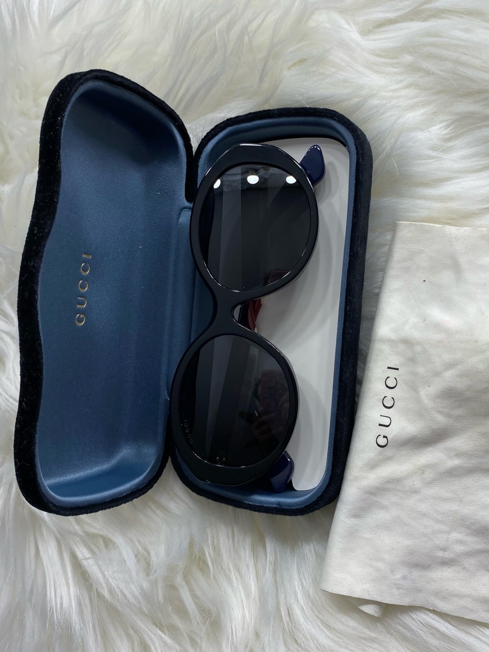 Gucci Black Round Sunglasses with Dark Lenses
